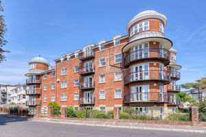 Front External- click for photo gallery
